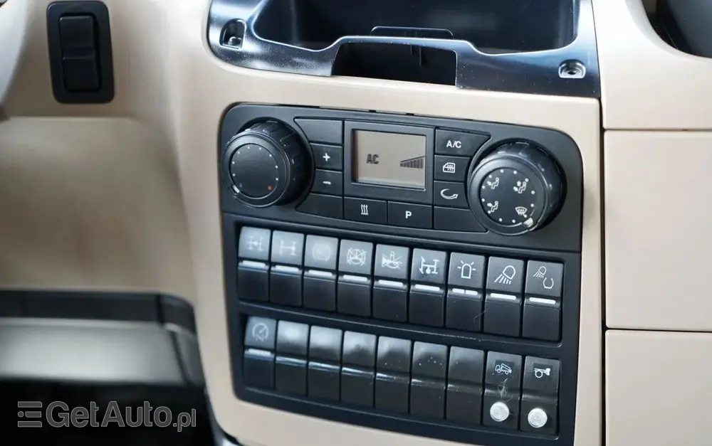 MAN TGS 41.460 / 8x4 / WYWROTKA / 2 STRONNA / BORDMATIC / HYDROBURTA / MEILLER KIPER /  / OPONY 100% / EURO 6 / 2017 R / SPROWADZONA 