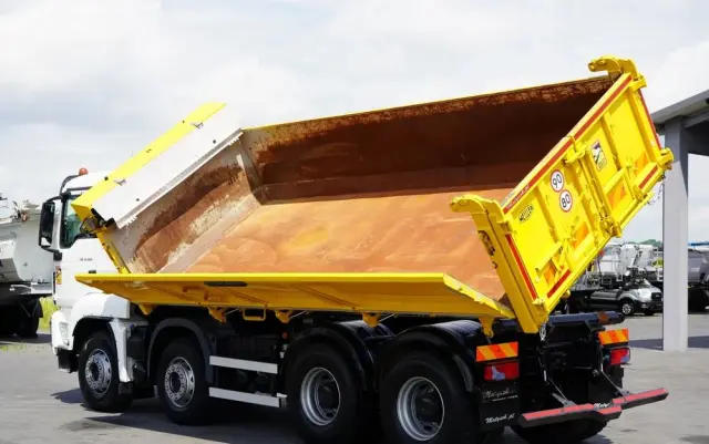 MAN TGS 41.460 / 8x4 / WYWROTKA / 2 STRONNA / BORDMATIC / HYDROBURTA / MEILLER KIPER /  / OPONY 100% / EURO 6 / 2017 R / SPROWADZONA 