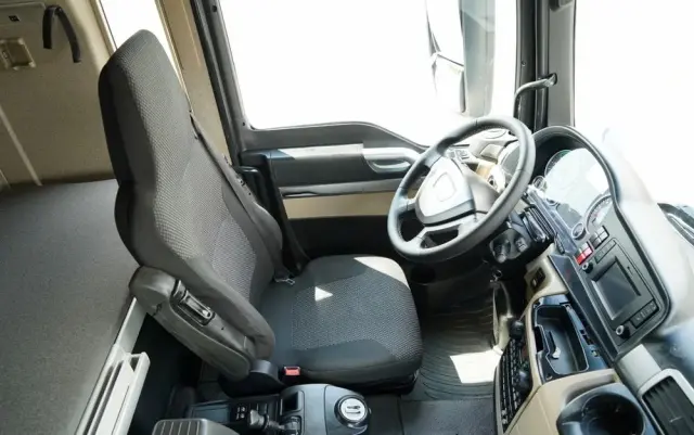 MAN TGS 41.460 / 8x4 / WYWROTKA / 2 STRONNA / BORDMATIC / HYDROBURTA / MEILLER KIPER /  / OPONY 100% / EURO 6 / 2017 R / SPROWADZONA 