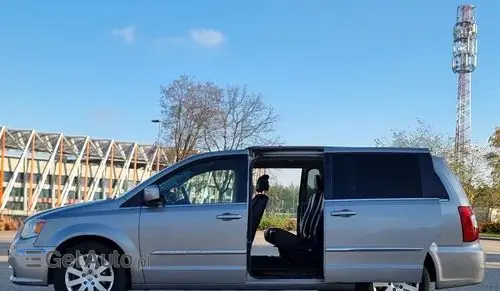 CHRYSLER Town & Country 