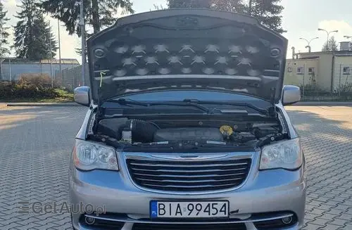 CHRYSLER Town & Country 