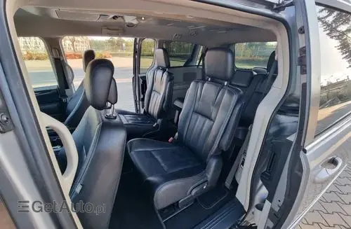 CHRYSLER Town & Country 