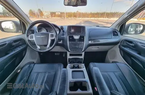 CHRYSLER Town & Country 