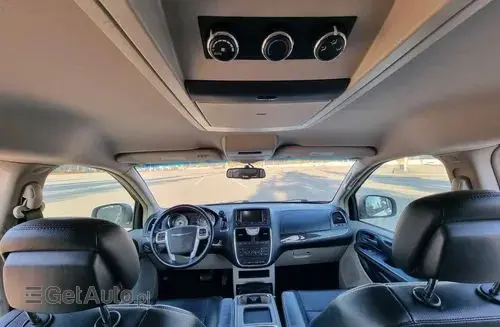 CHRYSLER Town & Country 