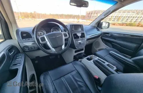 CHRYSLER Town & Country 