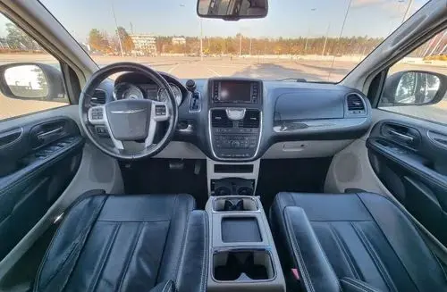 CHRYSLER Town & Country 