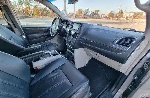 CHRYSLER Town & Country 