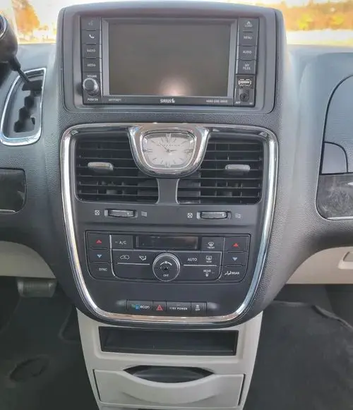 CHRYSLER Town & Country 