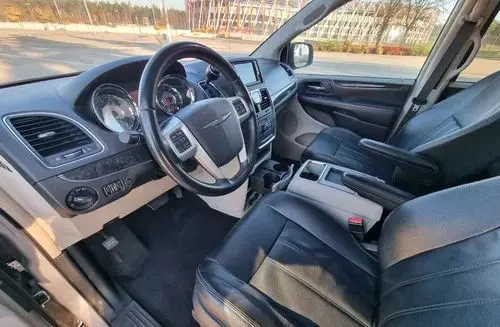 CHRYSLER Town & Country 