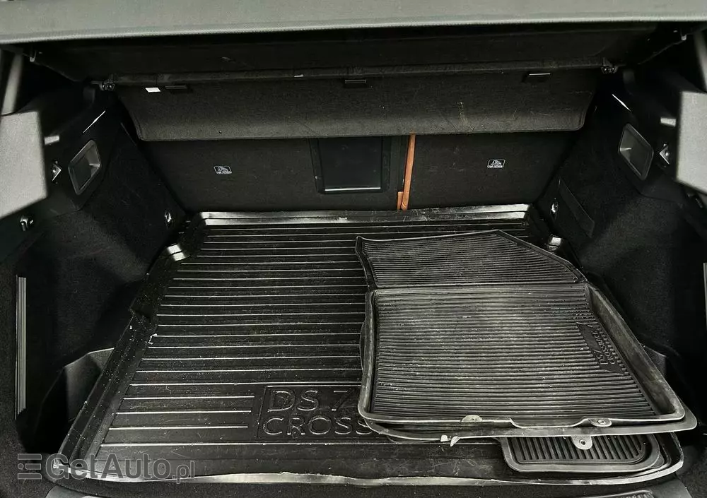DS AUTOMOBILES DS 7 Crossback 1.6 E-Tense 4x4 Performance Line