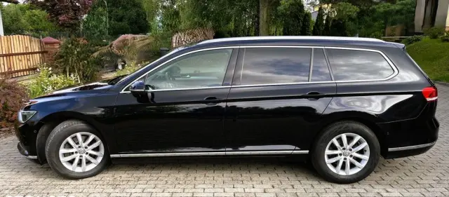 VOLKSWAGEN Passat Variant Ver-variant-2-0-tdi-scr-dsg-bluem-tech-comfortline