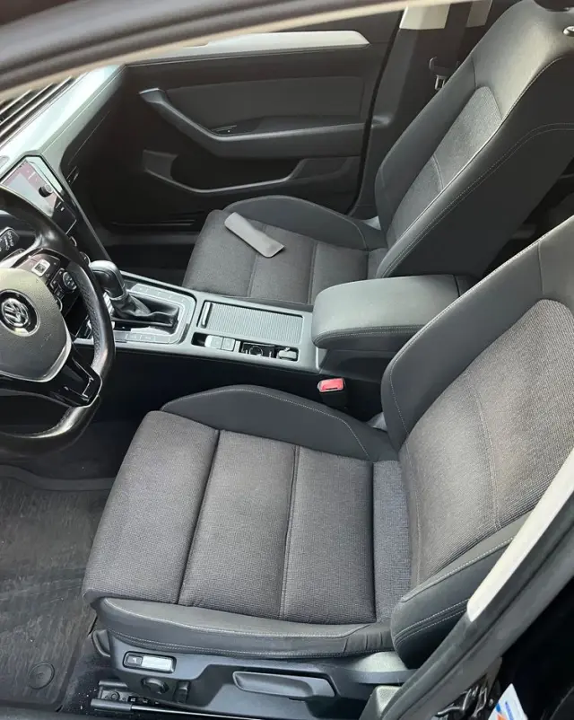 VOLKSWAGEN Passat Variant Ver-variant-2-0-tdi-scr-dsg-bluem-tech-comfortline