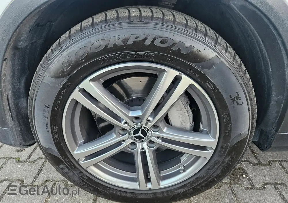 MERCEDES-BENZ GLC 220 d 4Matic 9G-TRONIC
