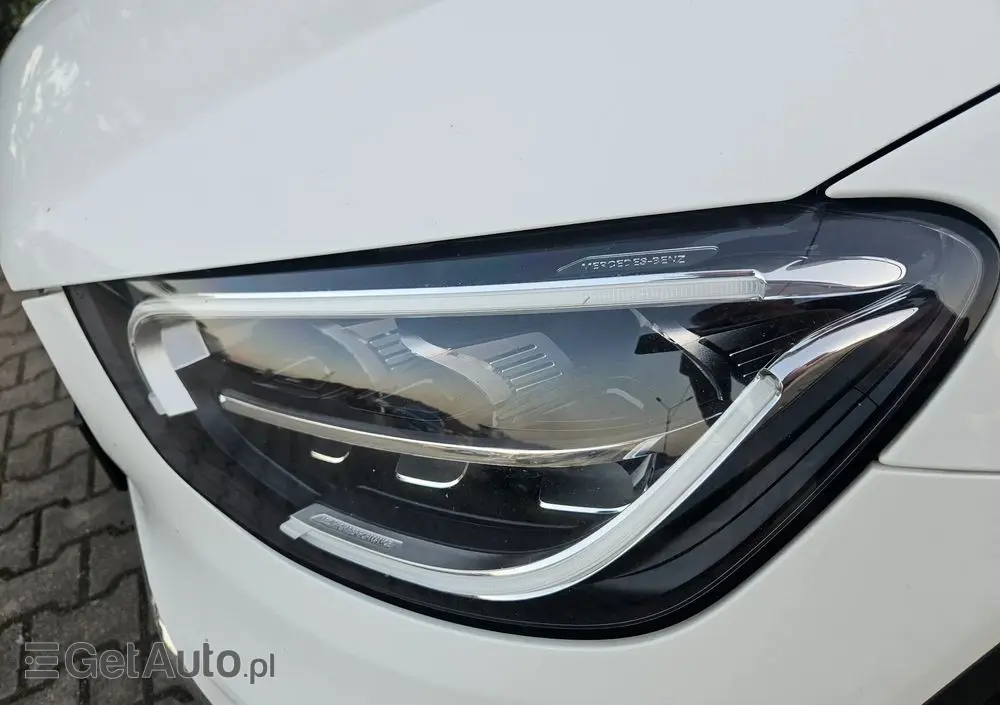MERCEDES-BENZ GLC 220 d 4Matic 9G-TRONIC