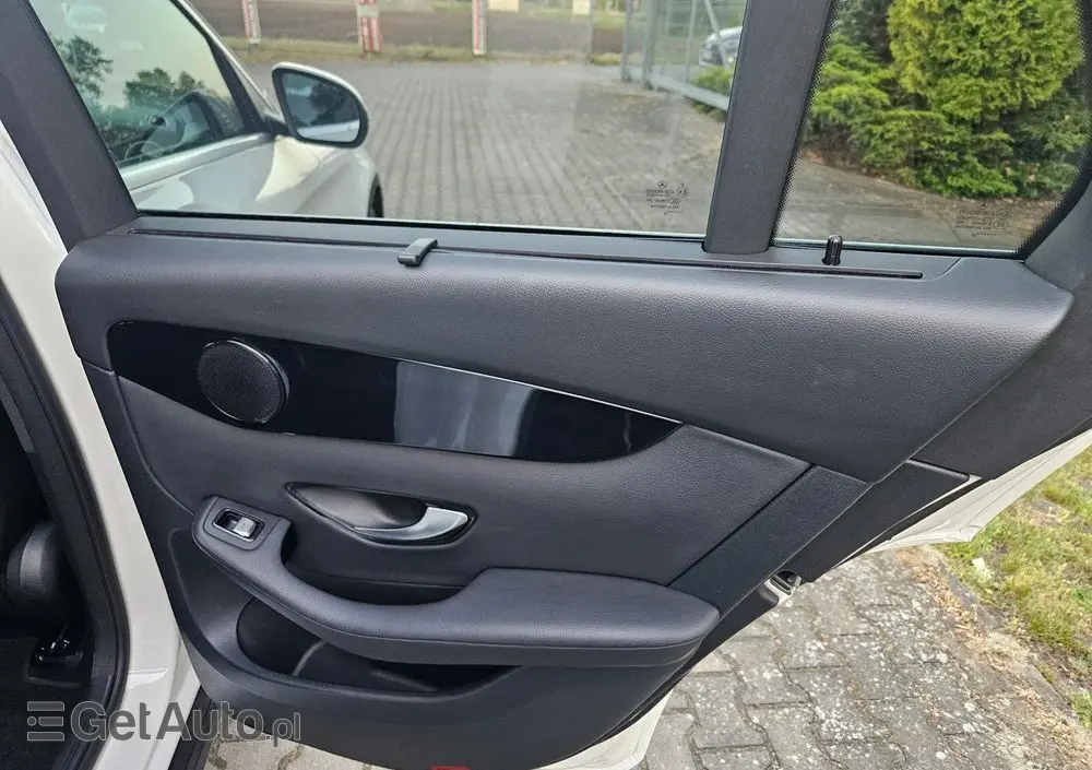 MERCEDES-BENZ GLC 220 d 4Matic 9G-TRONIC