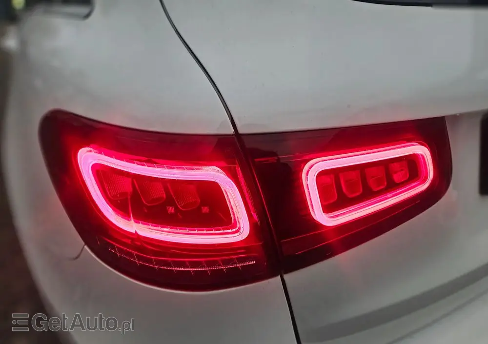 MERCEDES-BENZ GLC 220 d 4Matic 9G-TRONIC