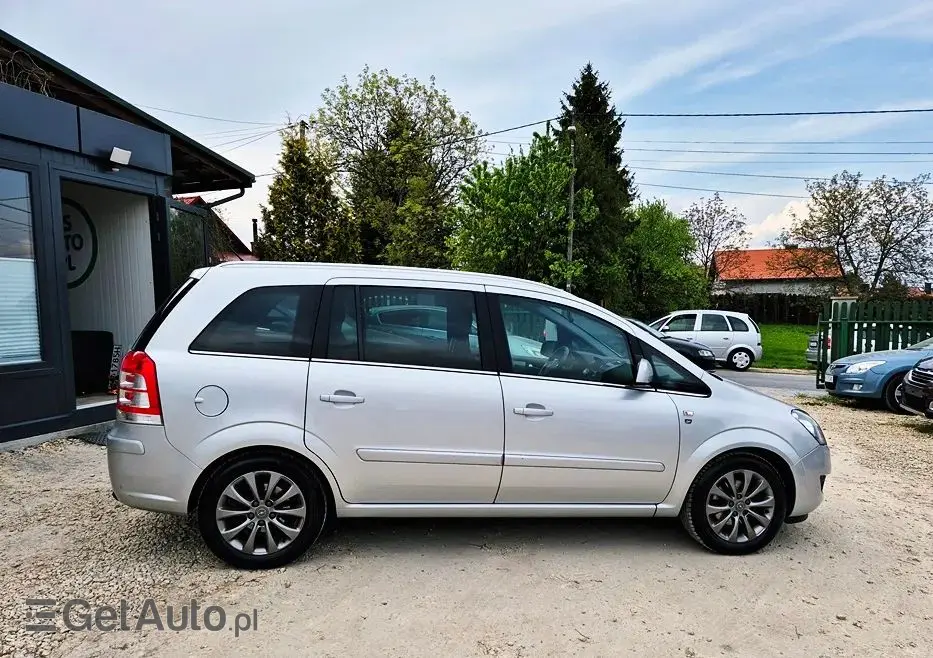 OPEL Zafira 1.8 Family Plus
