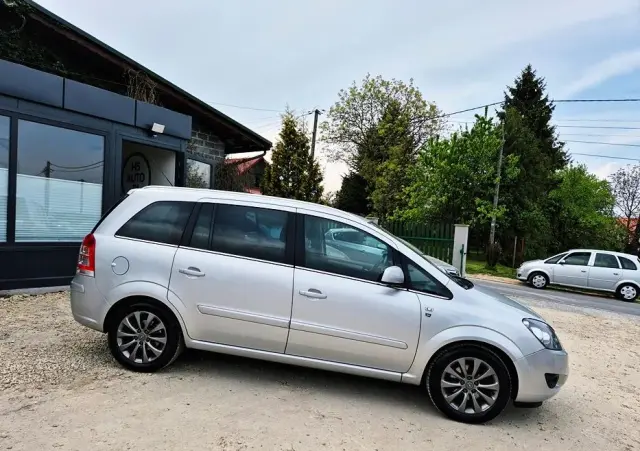 OPEL Zafira 1.8 Family Plus