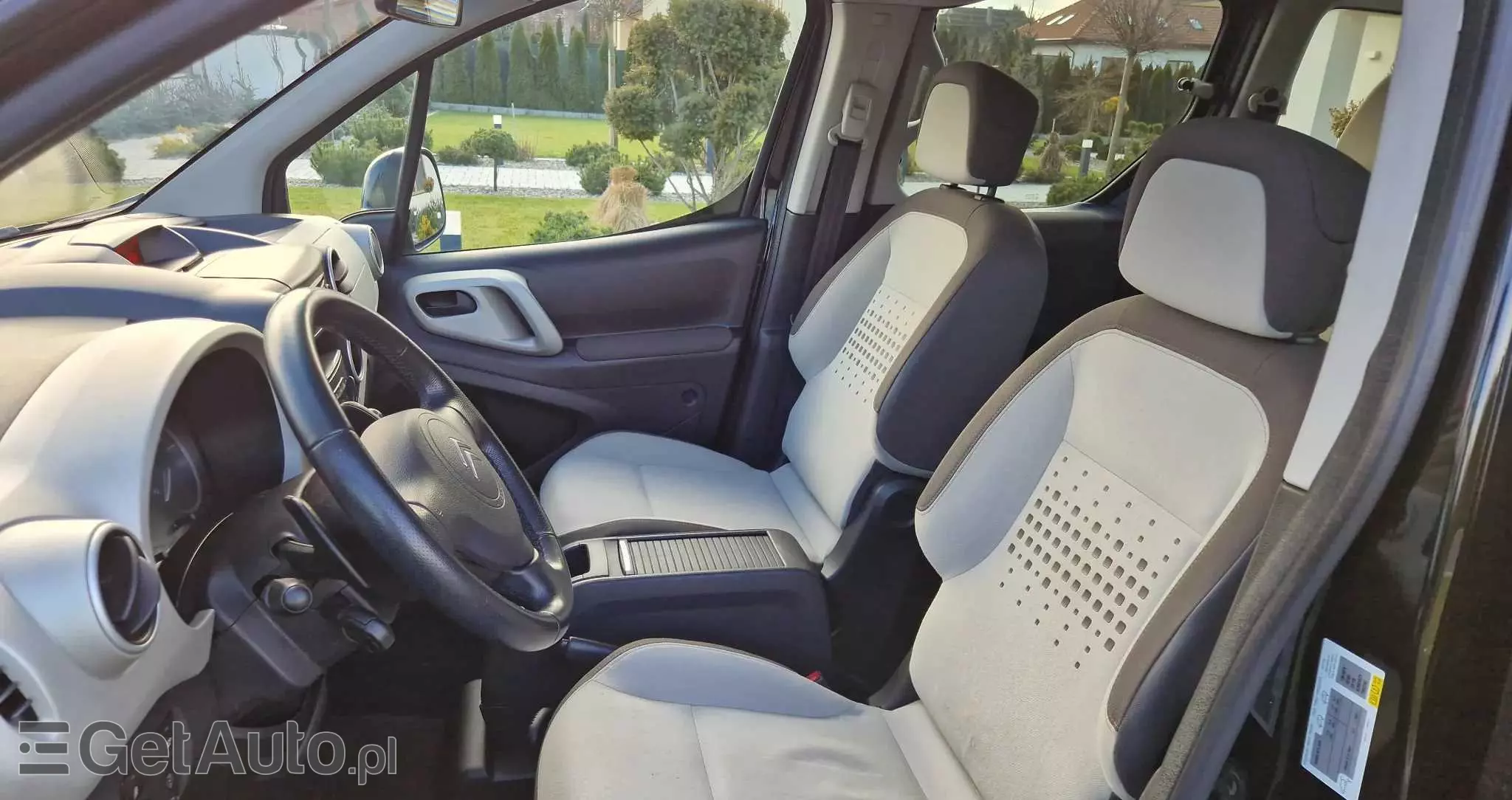 CITROËN Berlingo Multispace e-HDi 90 FAP EGS6 Exclusive