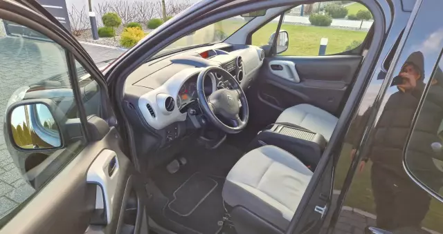 CITROËN Berlingo Multispace e-HDi 90 FAP EGS6 Exclusive