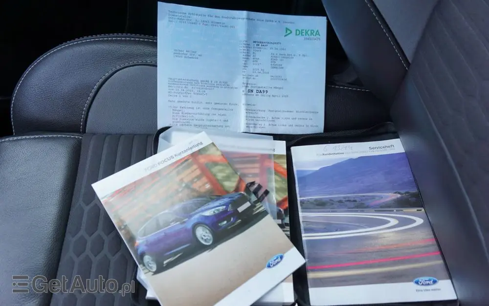 FORD Focus SW Ver-2-0-ecoboost-st-mit-leder--exclusiv--paket