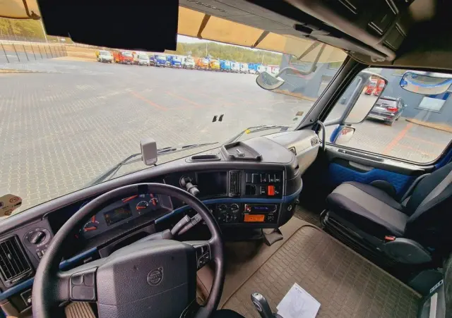 VOLVO FH 13 440 EURO 5 Globetrotter automat mega 2007 