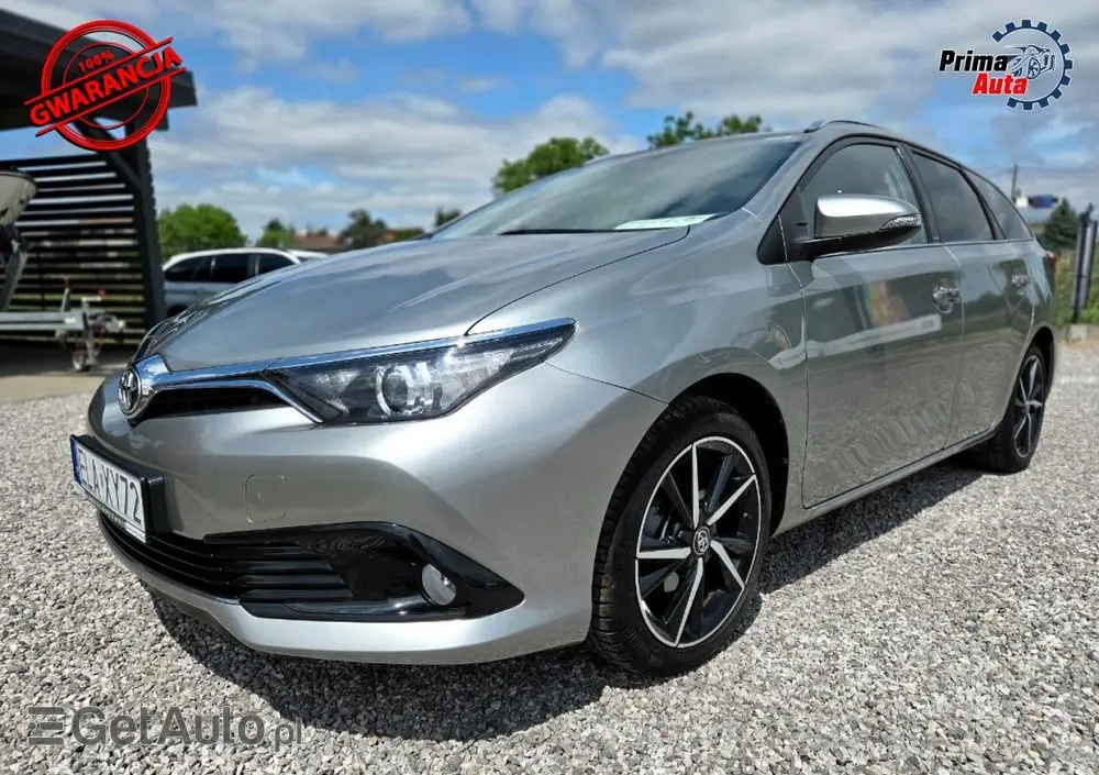 TOYOTA Auris 