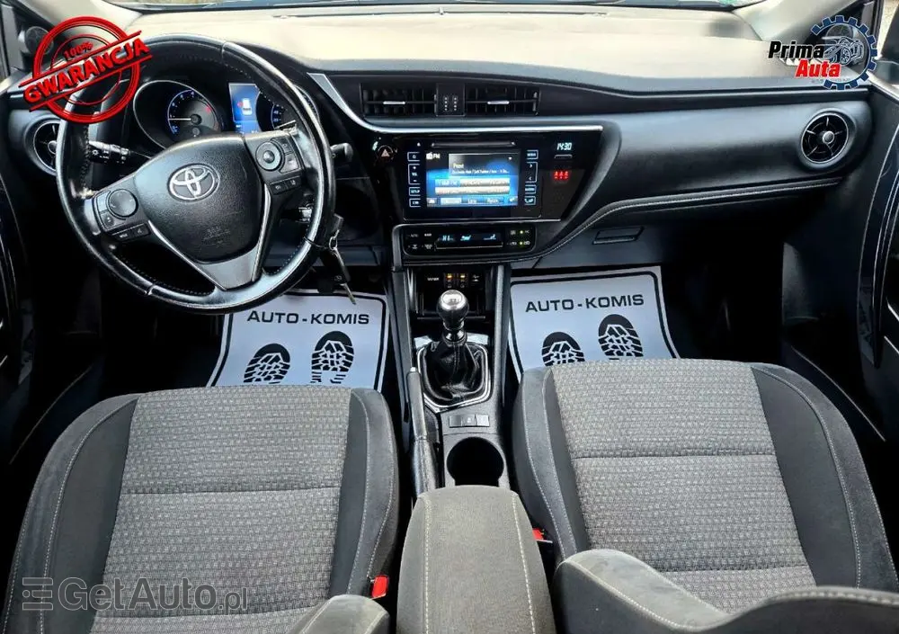 TOYOTA Auris 