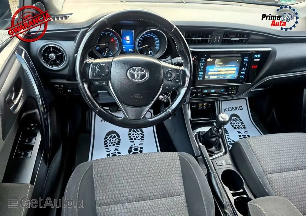 TOYOTA Auris 
