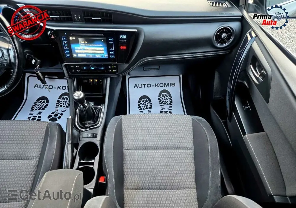 TOYOTA Auris 