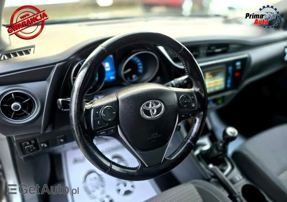 TOYOTA Auris 