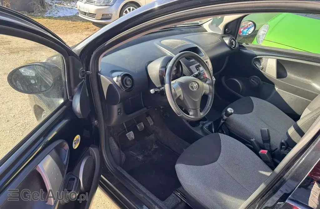 TOYOTA Aygo 