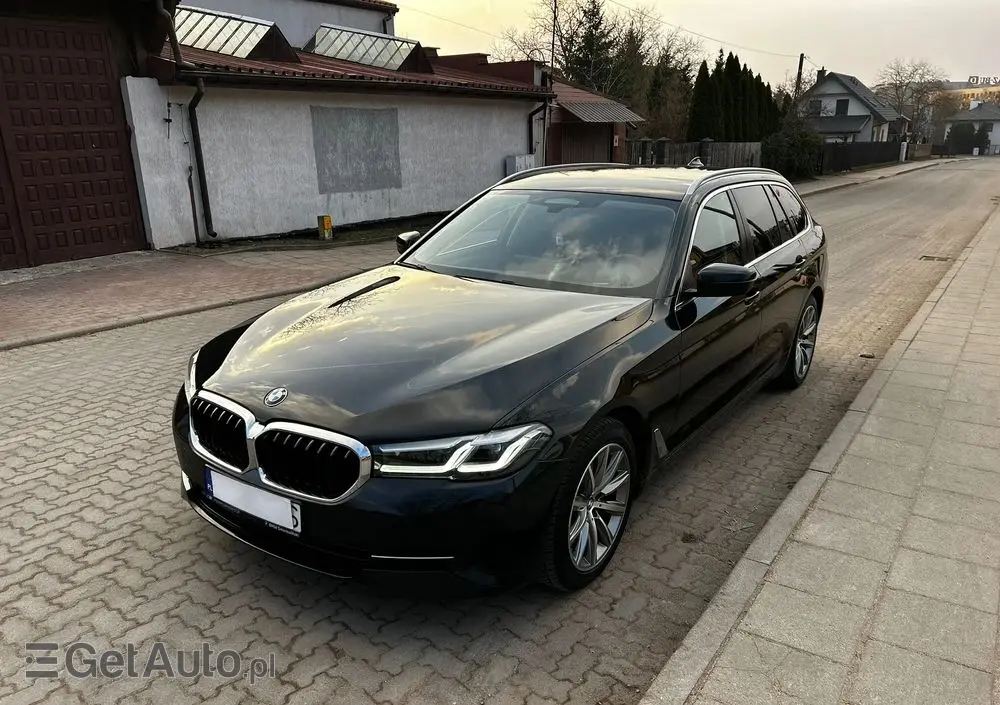 BMW Seria 5 520d Luxury Line