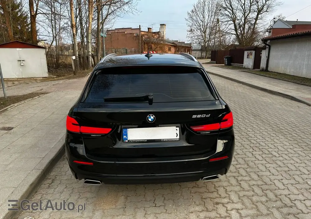 BMW Seria 5 520d Luxury Line