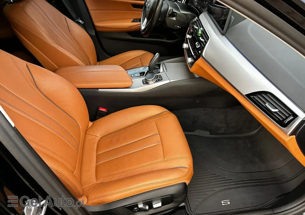 BMW Seria 5 520d Luxury Line