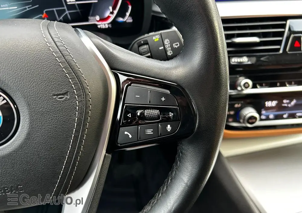 BMW Seria 5 520d Luxury Line