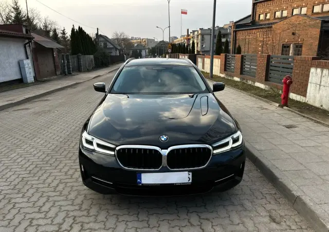 BMW Seria 5 520d Luxury Line