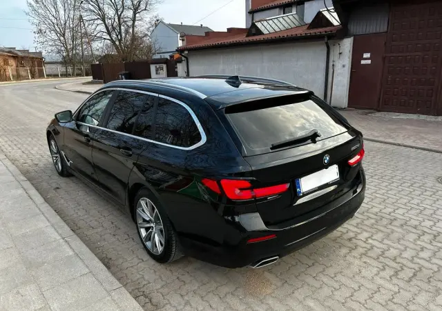 BMW Seria 5 520d Luxury Line