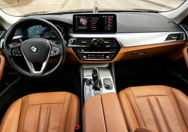 BMW Seria 5 520d Luxury Line