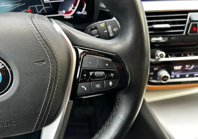 BMW Seria 5 520d Luxury Line