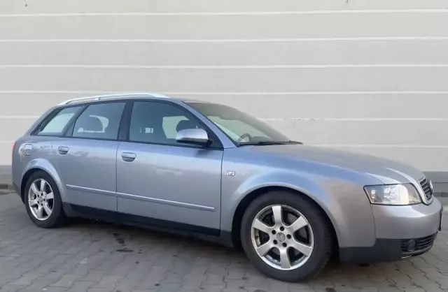 AUDI A4 
