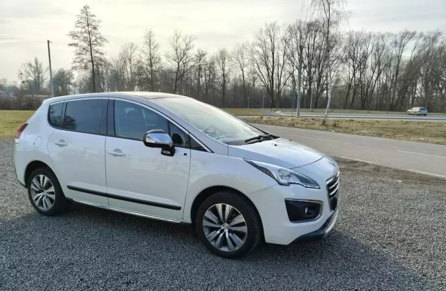PEUGEOT 3008 