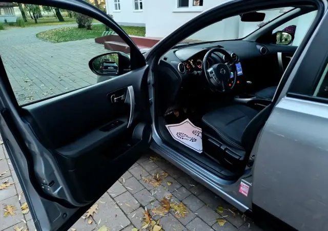 NISSAN Qashqai 1.6 Tekna