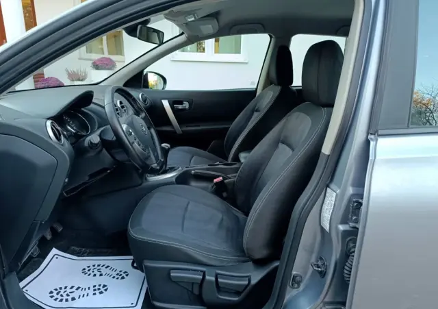 NISSAN Qashqai 1.6 Tekna