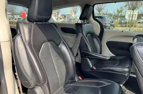 CHRYSLER Pacifica 