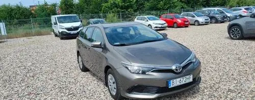 TOYOTA Auris 