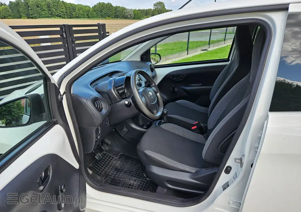 TOYOTA Aygo 1.0 VVT-i Black Edition