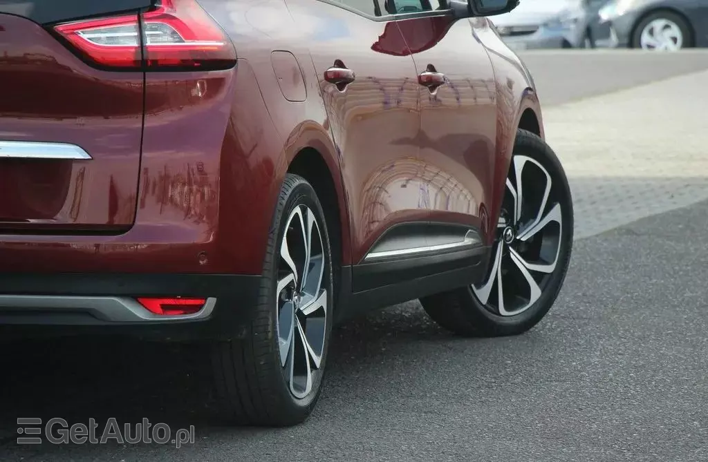 RENAULT Grand Scenic 