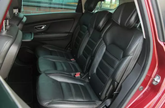 RENAULT Grand Scenic 