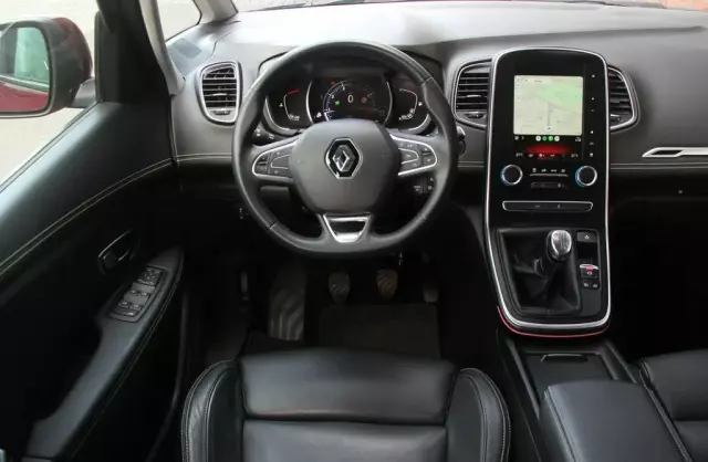 RENAULT Grand Scenic 